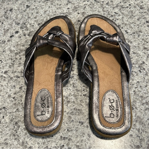 b.o.c. Metallic Gray Pewter Slide Thong Twist Knot Sandals Size 8M - Picture 2 of 5